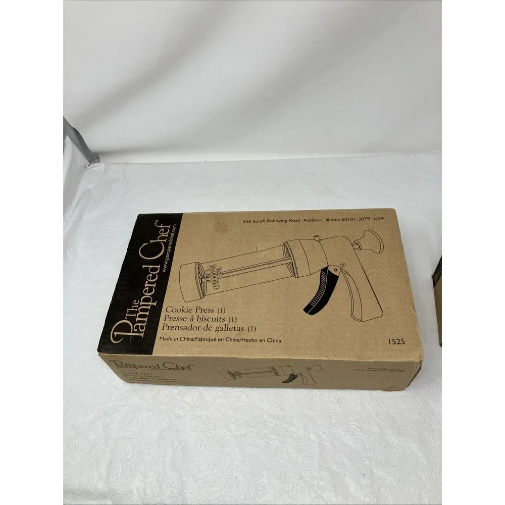 Pampered Chef Lot Cookie Press 1525 w 16 Discs & 2485 Ice cream Sandwich Maker